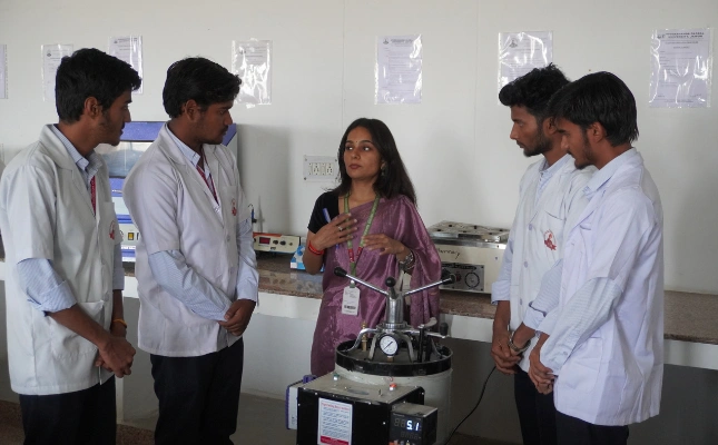 Digital Pharmacy Laboratory