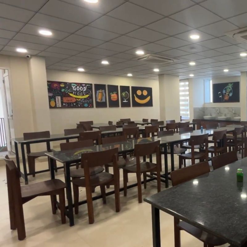 Nutritious mess food for college students